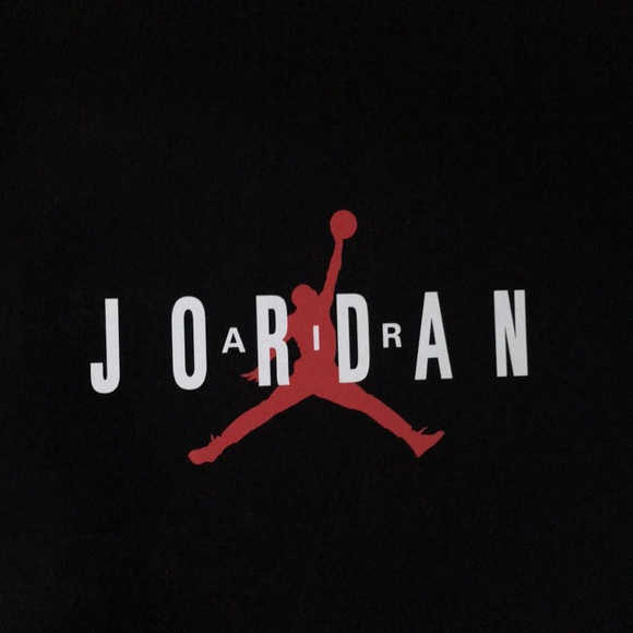 Profile Picture of Tanner Bennett (@tannerbennett) on Poshmark