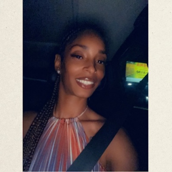 Profile Picture of Brittany Ambush (@britambush24) on Poshmark