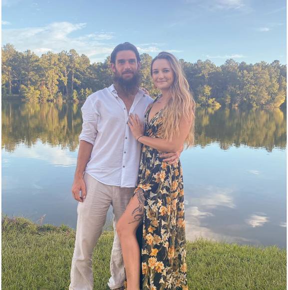 Profile Picture of Savannah Alldaffer (@its_sav_) on Poshmark