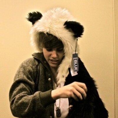 Profile Picture of (: Annie & Adam :) . (@BIEBSIBOU) on Twitter