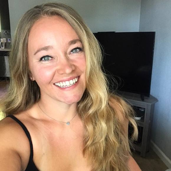 Profile Picture of Sammie Clevenger (@sammie_clev) on Poshmark
