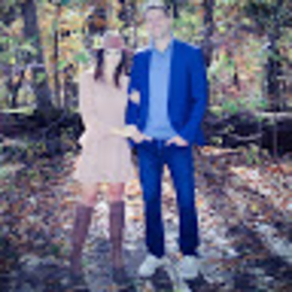 Profile Picture of Amanda Bright (@amandabright984) on Poshmark
