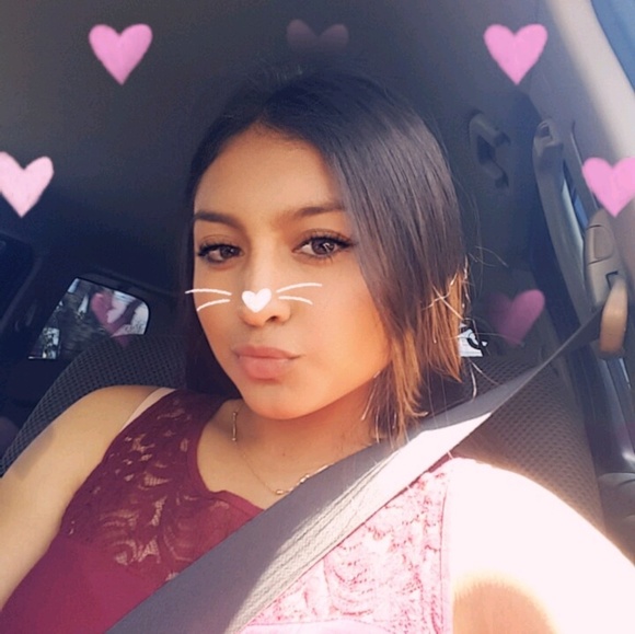 Profile Picture of Leslie Belman (@lesliebelman) on Poshmark