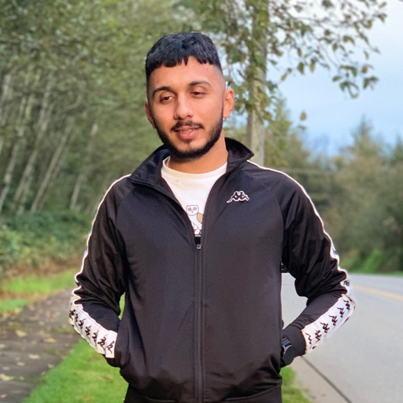 Profile Picture of Jaskaran Grewal (@yob302) on Poshmark