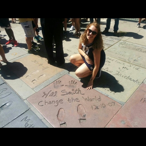 Profile Picture of Daniela Cantafio (@danielacantafio) on Poshmark