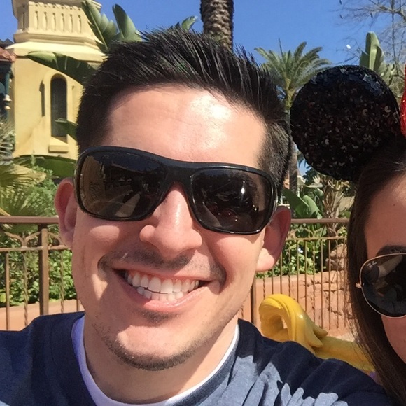 Profile Picture of David Masterson (@bruinboy) on Poshmark