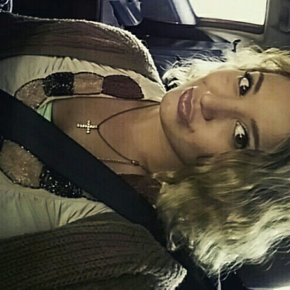 Profile Picture of Alexa Hayes (@leexxaa2) on Poshmark