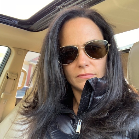 Profile Picture of Siobhan Oreilly (@soreilly212) on Poshmark