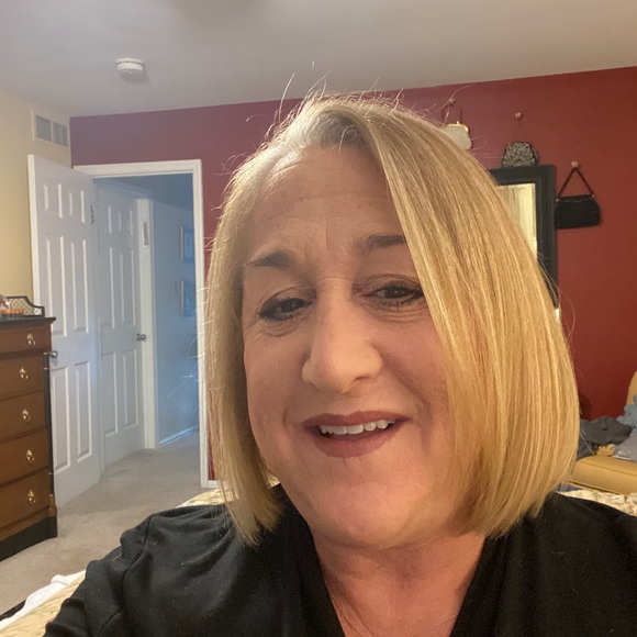 Cindy Becker - Poshmark Profile Picture of Cindy Becker (@cindybecker179) on Poshmark