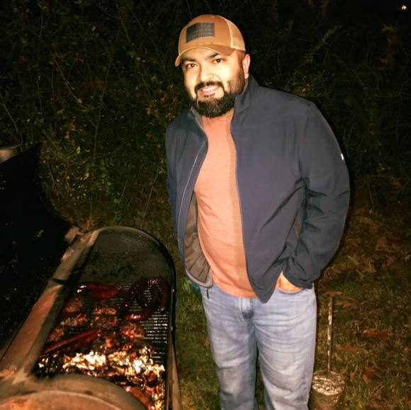 Profile Picture of Noel Cuevas (@noels3328) on Poshmark