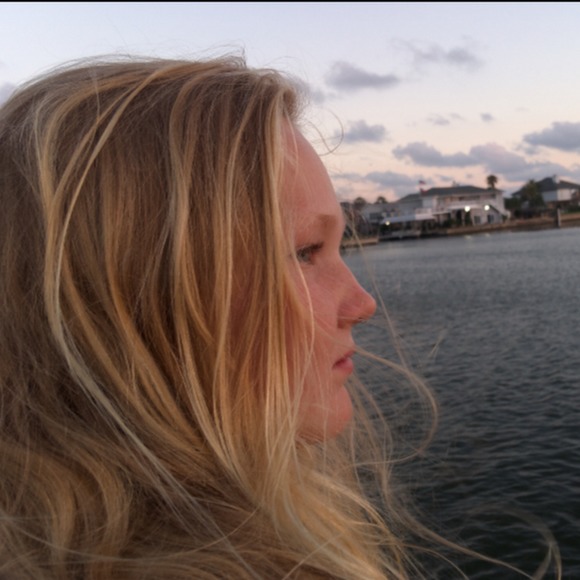 Profile Picture of Ruby Edwards (@rubyedwards) on Poshmark