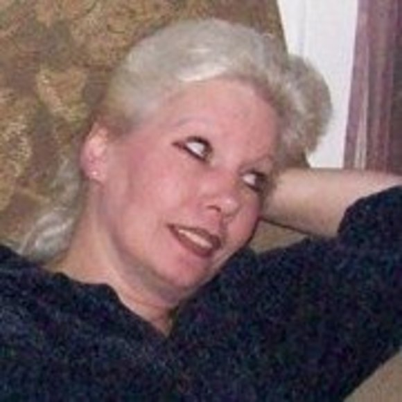 Profile Picture of Irene Panagiotidis (@simeonirene) on Poshmark