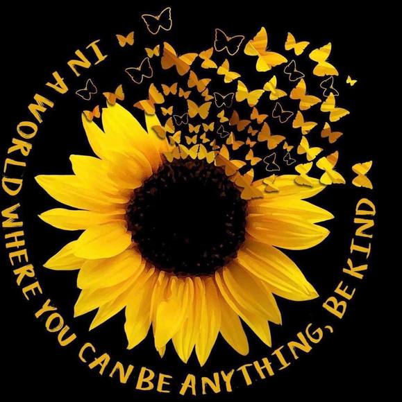 Profile Picture of Cheryl Lowe (@cllowe63) on Poshmark