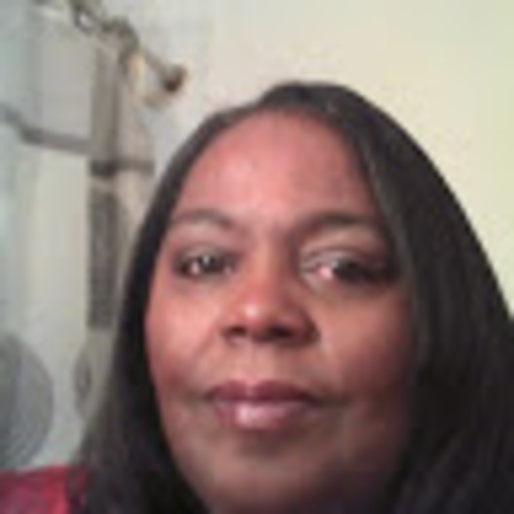 Profile Picture of Cynthia Howard (@cynthiahowar285) on Poshmark
