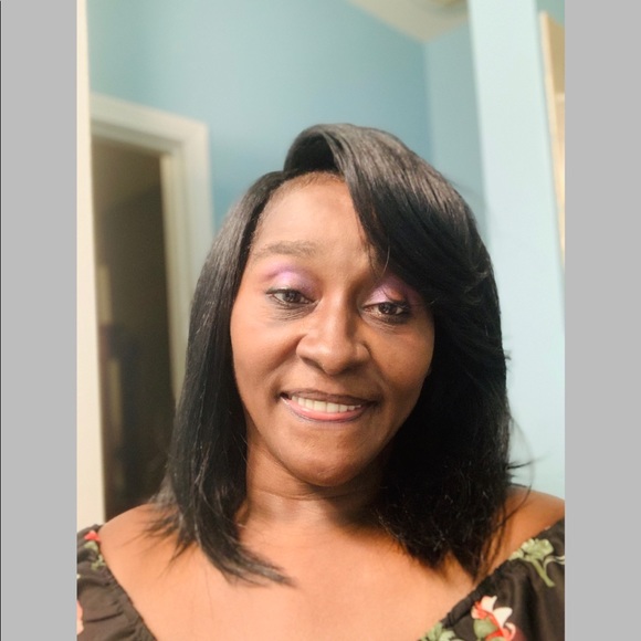 Profile Picture of Cynthia Bethea (@cynthia_bethea) on Poshmark