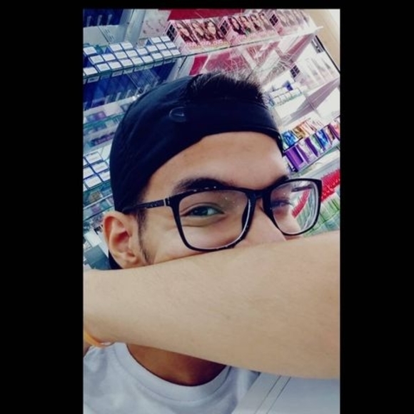 Profile Picture of Miguel Torbay realpe (@matr1005) on Poshmark