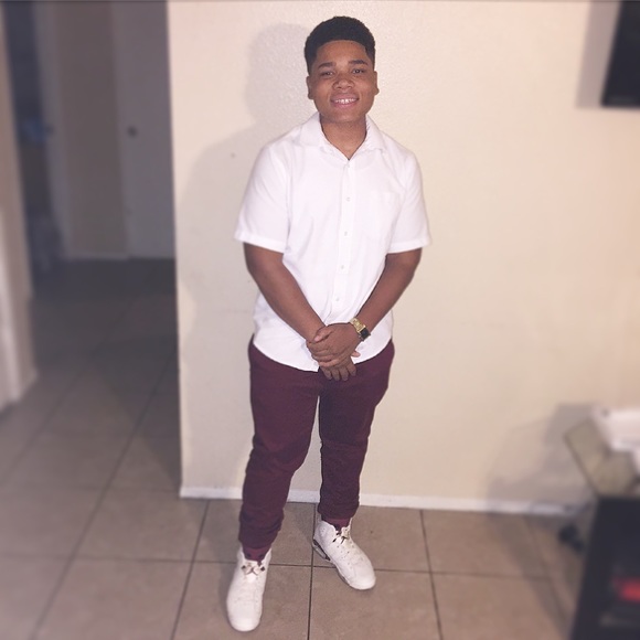 Profile Picture of David Ocasio (@davidocasio) on Poshmark