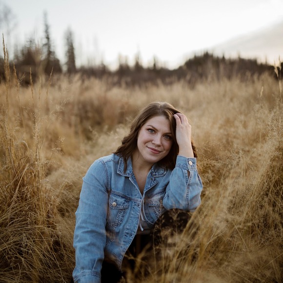 Profile Picture of Lindsey Sliger (@lmsliger) on Poshmark