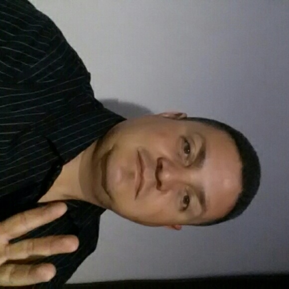 Profile Picture of Fernando Matos (@fernando4310) on Poshmark