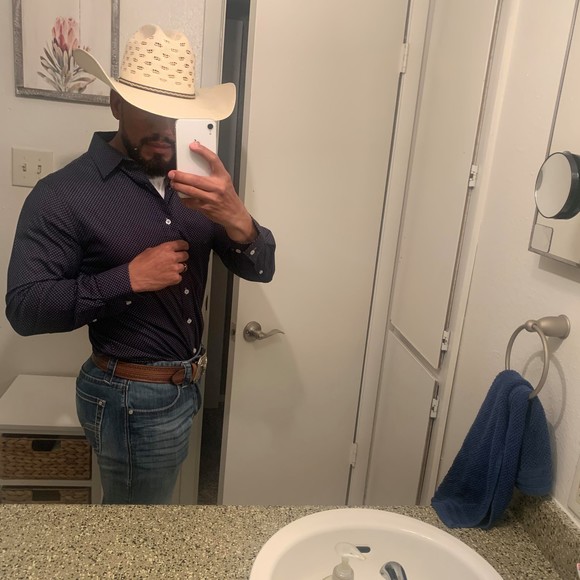 Profile Picture of Jimmy Acosta (@jimmy_acosta) on Poshmark