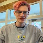 Profile Picture of Oliver Nicholson (@bumblesocks) on Instagram