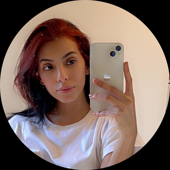 Profile Picture of America Valerio (@america223) on Poshmark