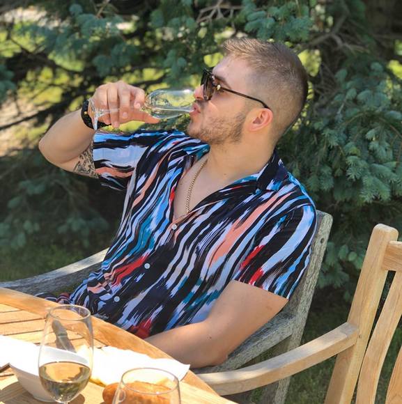 Profile Picture of David Drazhi (@6david6) on Poshmark