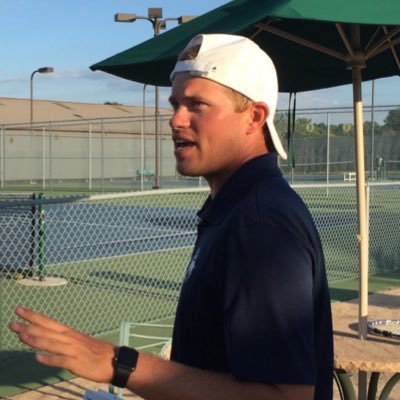 Profile Picture of Daniel Bickett (@bickettdr) on Twitter