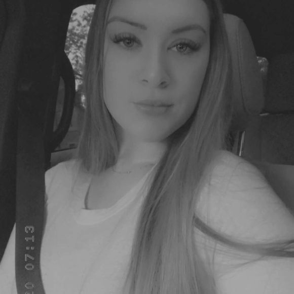 Profile Picture of Kyla Rychlicki (@rychlickikyla) on Poshmark