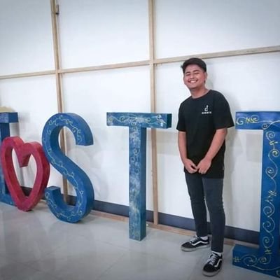 Profile Picture of Tolen$. (@TolensJoshua) on Twitter