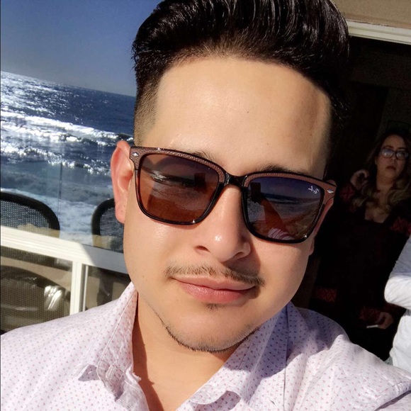 Profile Picture of George Ramirez (@grgrmrz) on Poshmark