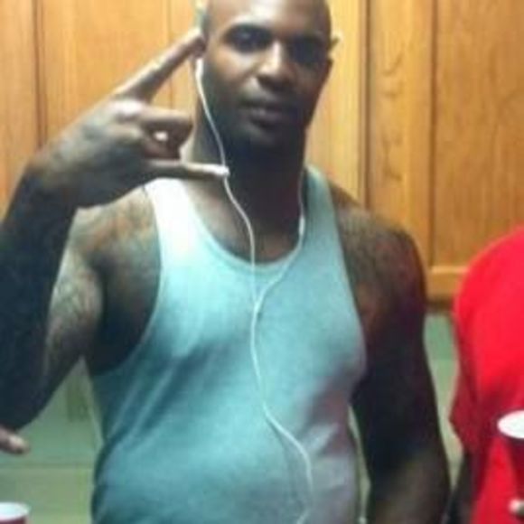 Profile Picture of Andrelias Johnson (@andrelias) on Poshmark