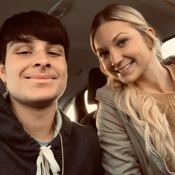 Profile Picture of Thomas Wallen (@thomaswallen) on Poshmark