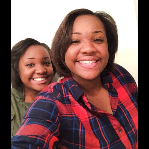 Profile Picture of Jackie Oglesby (@jackie101994) on Poshmark