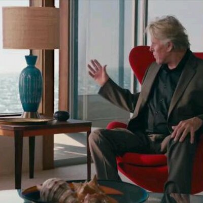 Profile Picture of Gary Busey's Lamp (@LampkinsGary) on Twitter