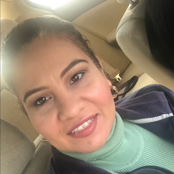 Profile Picture of Brenda Clander (@bclander) on Poshmark