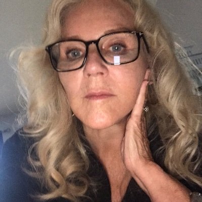 Profile Picture of Sharon Hogan (@Hoganrejected) on Twitter