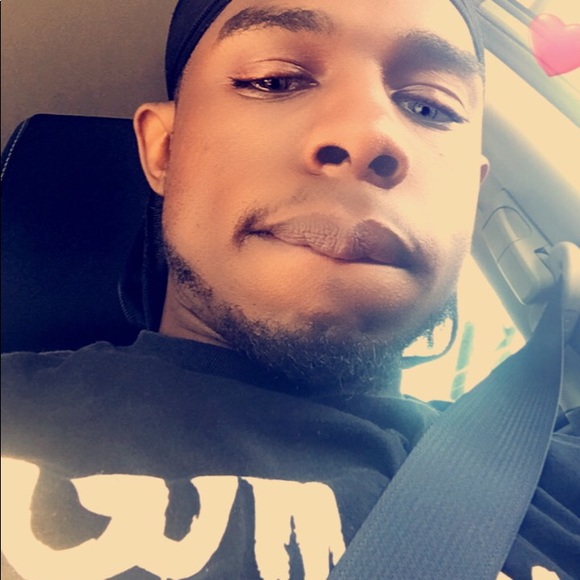 Profile Picture of Raymond Garrison (@raymonoodles) on Poshmark