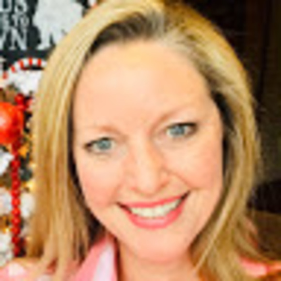 Profile Picture of Beth Bailey (@bethannebailey7) on Poshmark