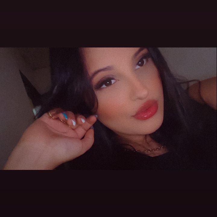 Daniele Preisler 🦋 - Tiktok Profile Picture of Daniele Preisler 🦋 (@_daniipreis) on Tiktok