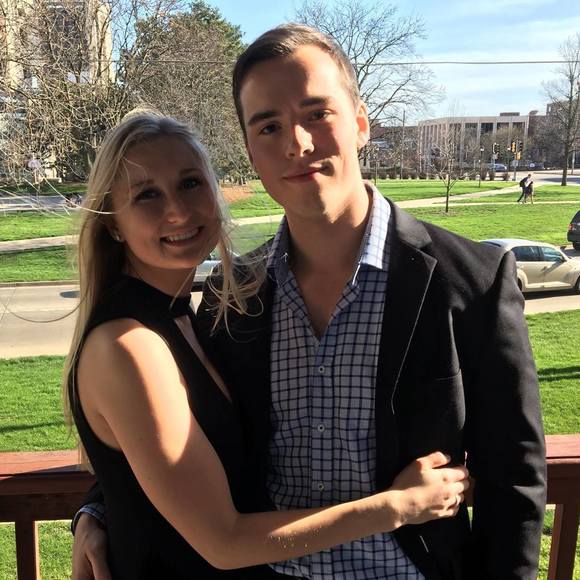 Profile Picture of Eric Henderlight (@erichendi) on Poshmark