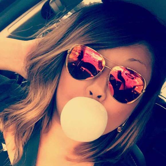 Profile Picture of Jessica Piersimoni (@jkpsun05) on Poshmark