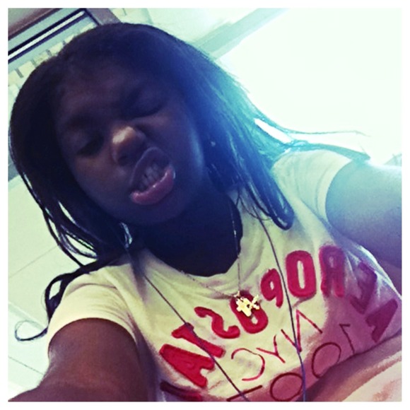 Profile Picture of Kwintel Evans (@_iluvhollister_) on Poshmark