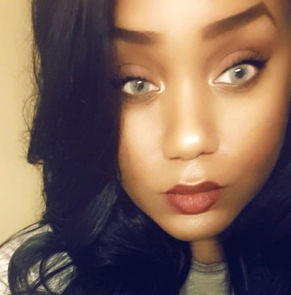Profile Picture of Marcisa Bender (@marcisab) on Poshmark