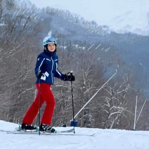 Profile Picture of Katrina Katran (@katrinakatran) on Poshmark