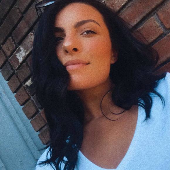 Profile Picture of Savannah Romblad (@sromblad) on Poshmark