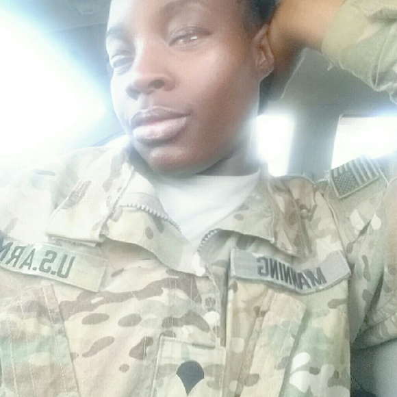 Profile Picture of Janelle Manning (@janellem26) on Poshmark