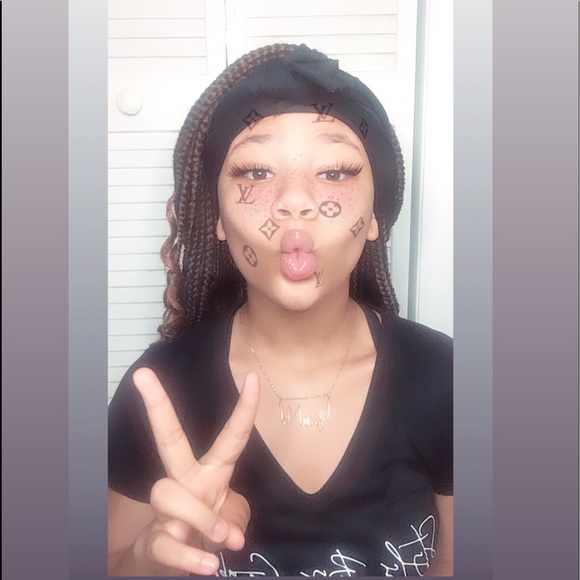 Profile Picture of Maya Mccoy (@lovveemayyaa) on Poshmark