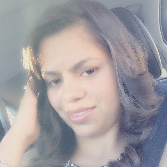 Profile Picture of Daniela Fausto (@loveandy) on Poshmark