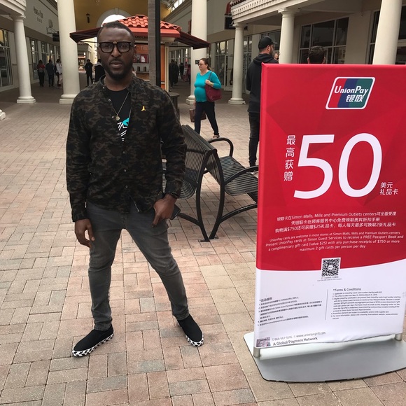 Profile Picture of Michael Ekeocha (@orlandocut) on Poshmark